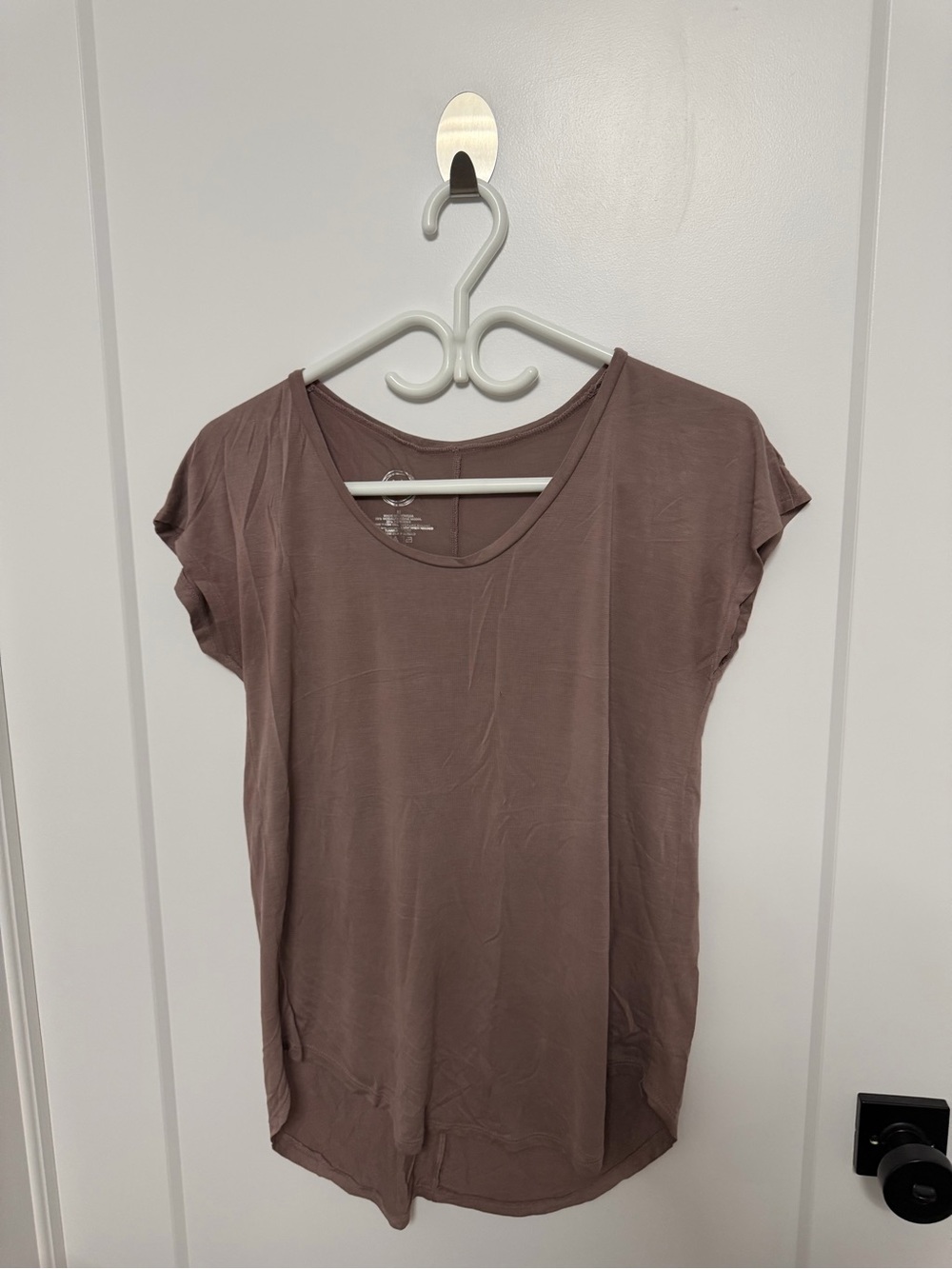 Maurices Dusty Mauve Short Sleeve Scoop Neck Tee